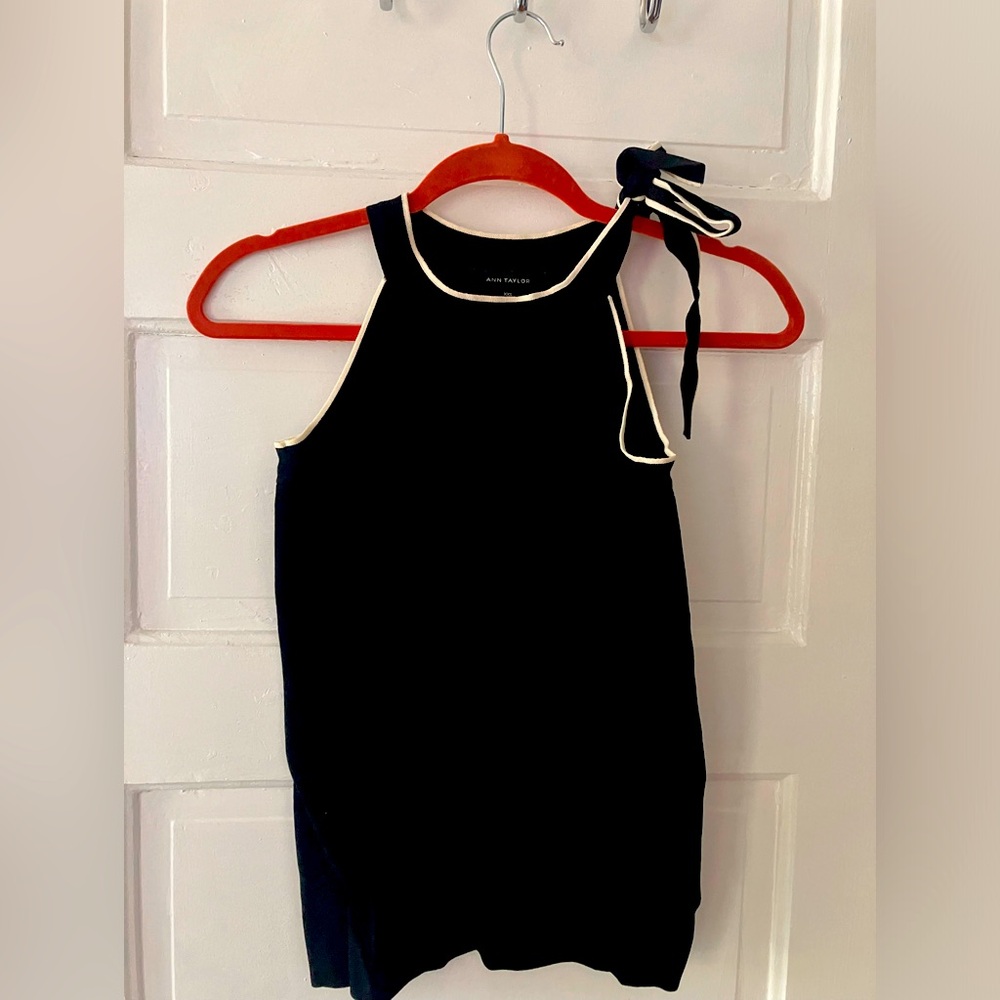 Ann Taylor top, XXS